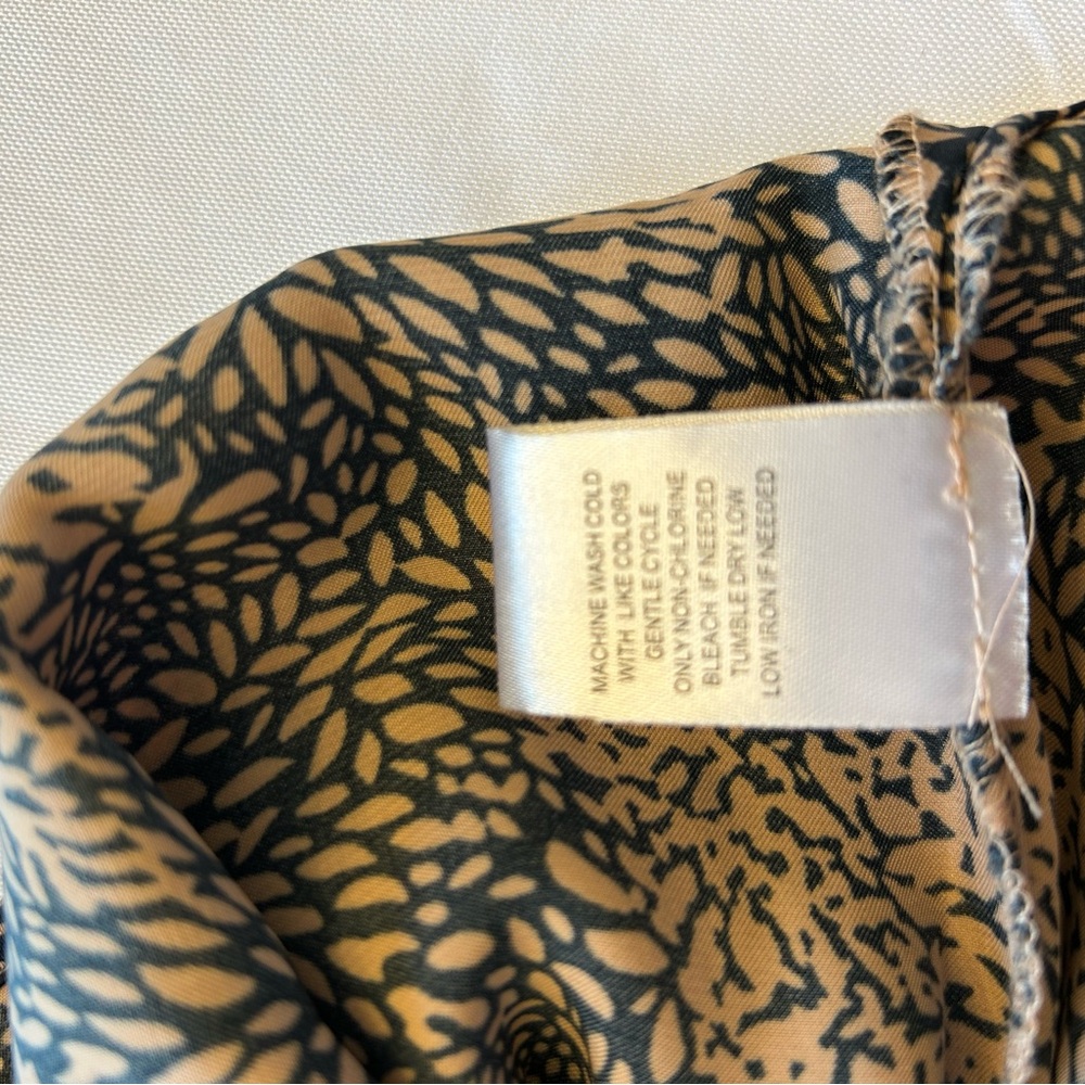 Patterned Rushed Sleeve Blouse - Picture 6 of 6